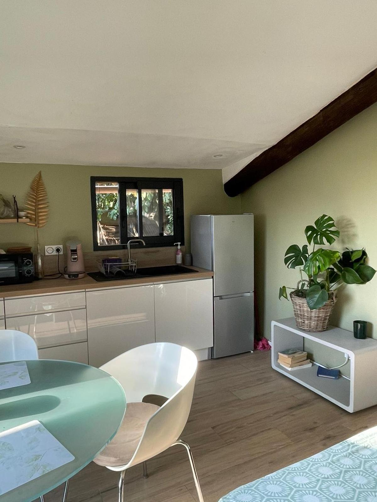 Les Prairies Mas Roux Guest House Raphèle Стая снимка
