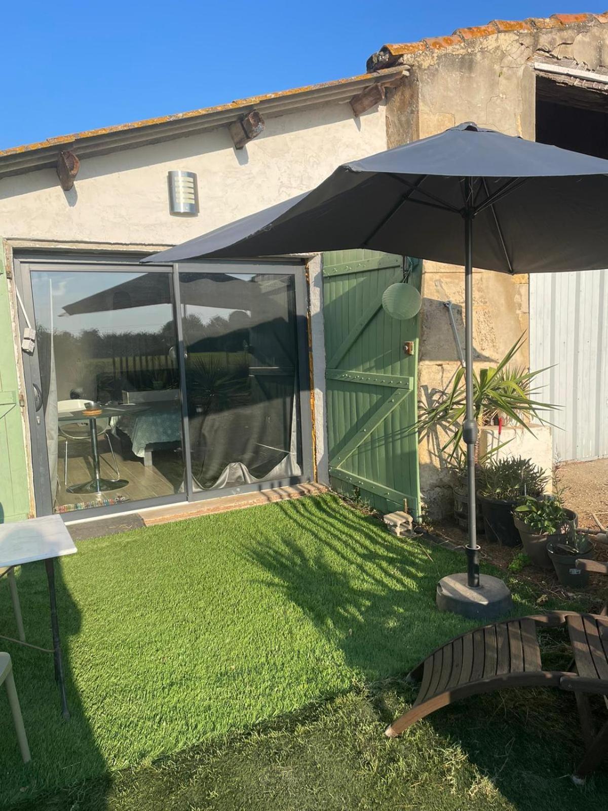 Les Prairies Mas Roux Guest House Raphèle Стая снимка