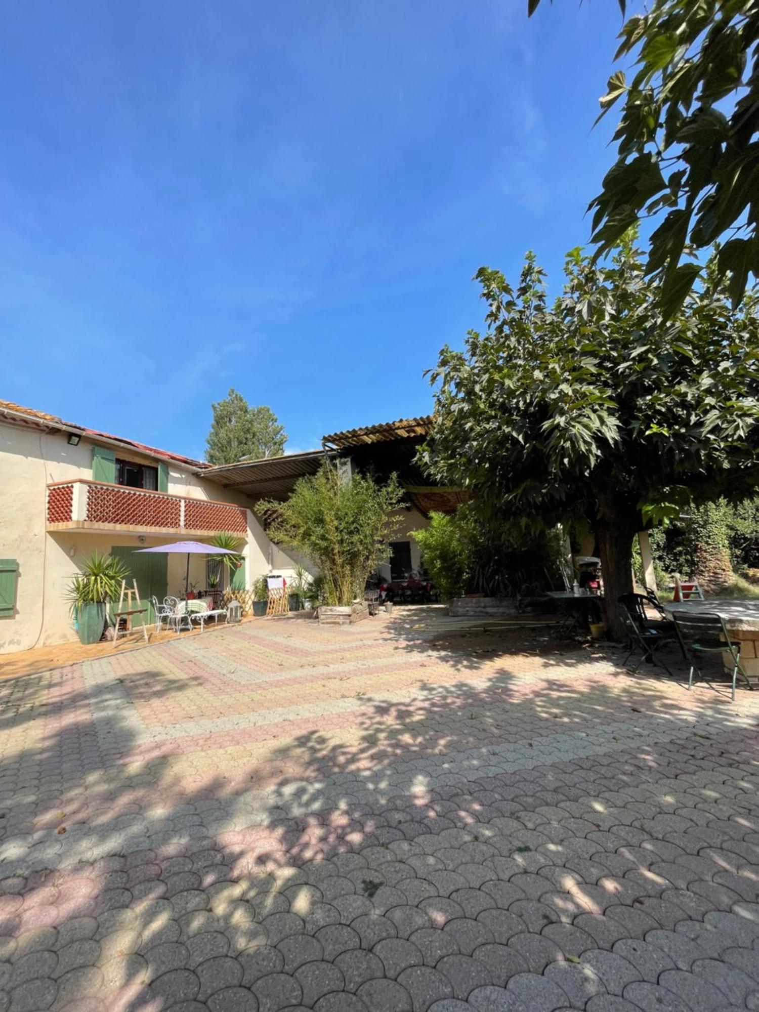 Les Prairies Mas Roux Guest House Raphèle Екстериор снимка