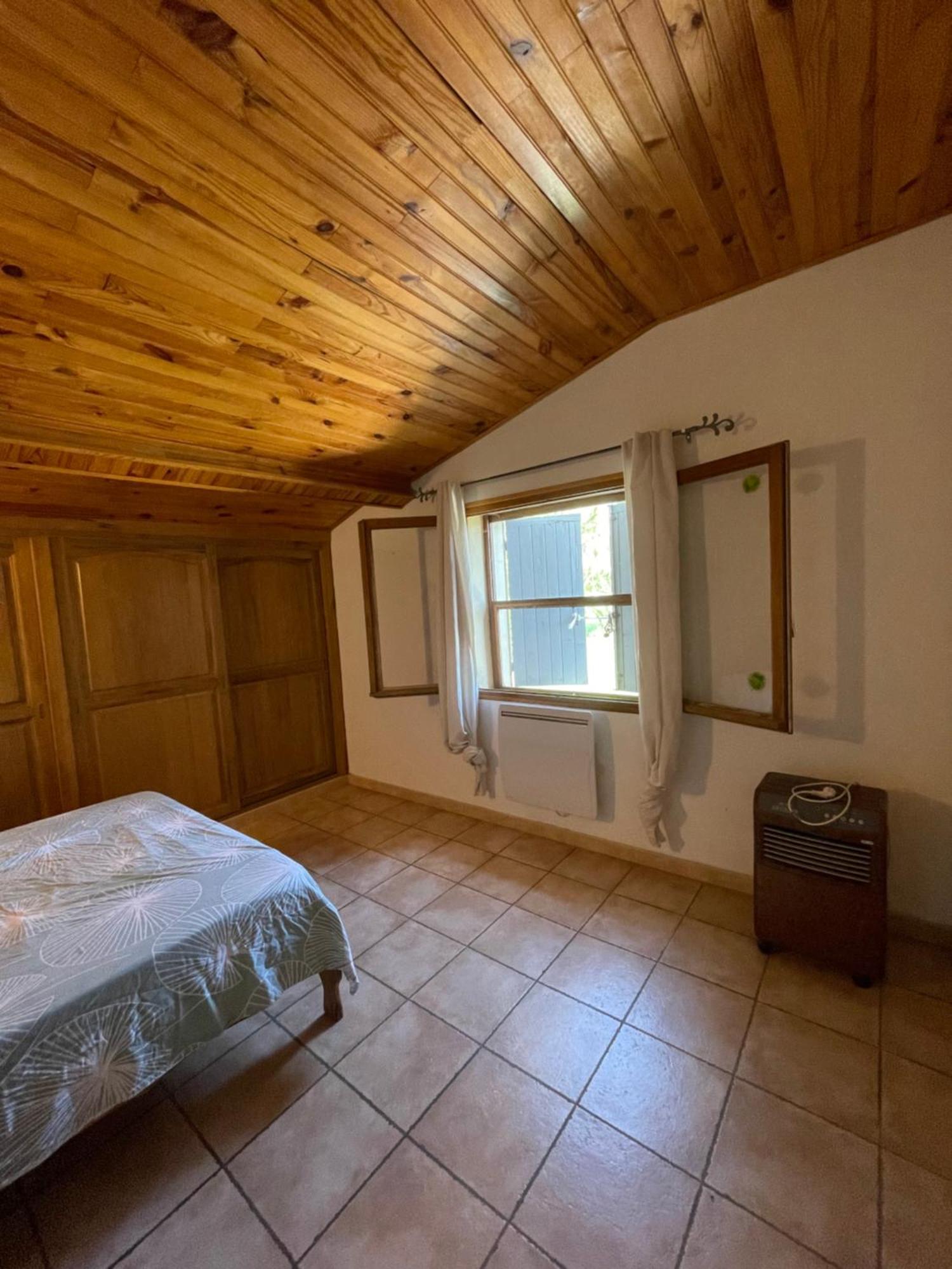 Les Prairies Mas Roux Guest House Raphèle Стая снимка