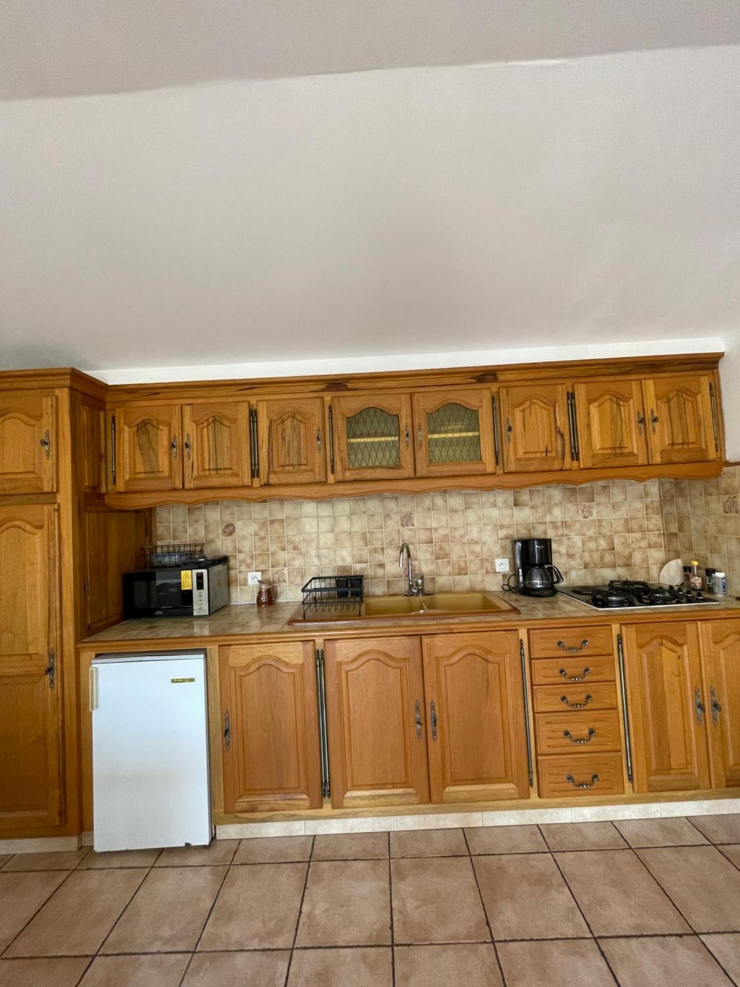 Les Prairies Mas Roux Guest House Raphèle Стая снимка