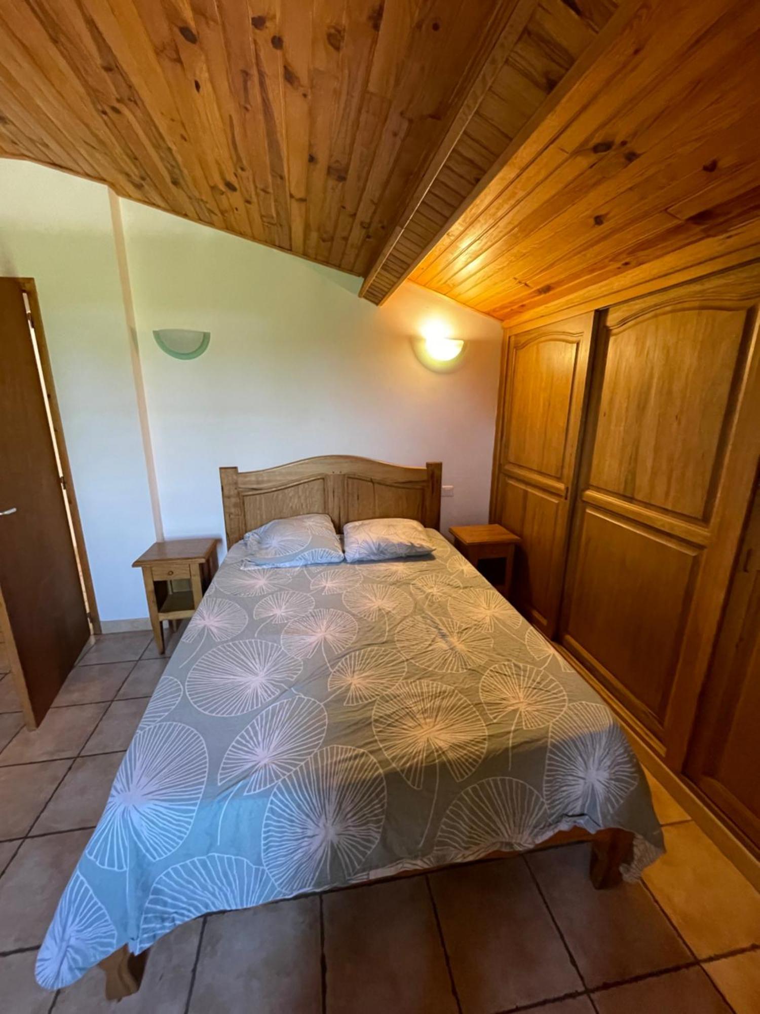 Les Prairies Mas Roux Guest House Raphèle Стая снимка